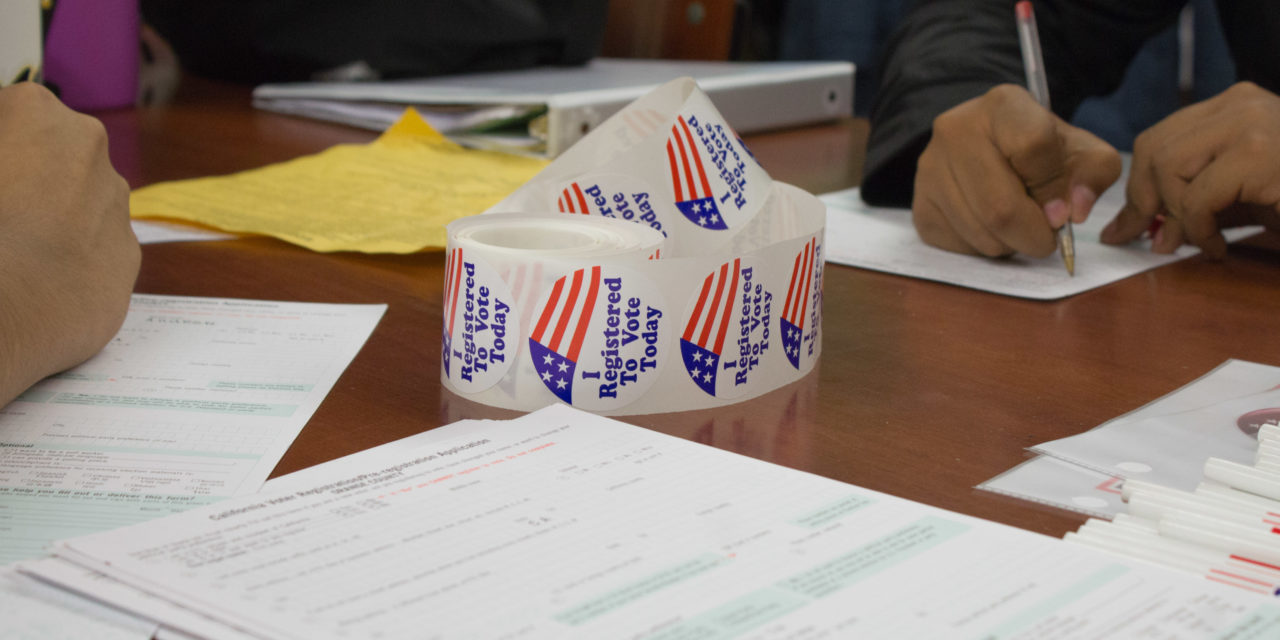 HBUHSD students register their peers to vote